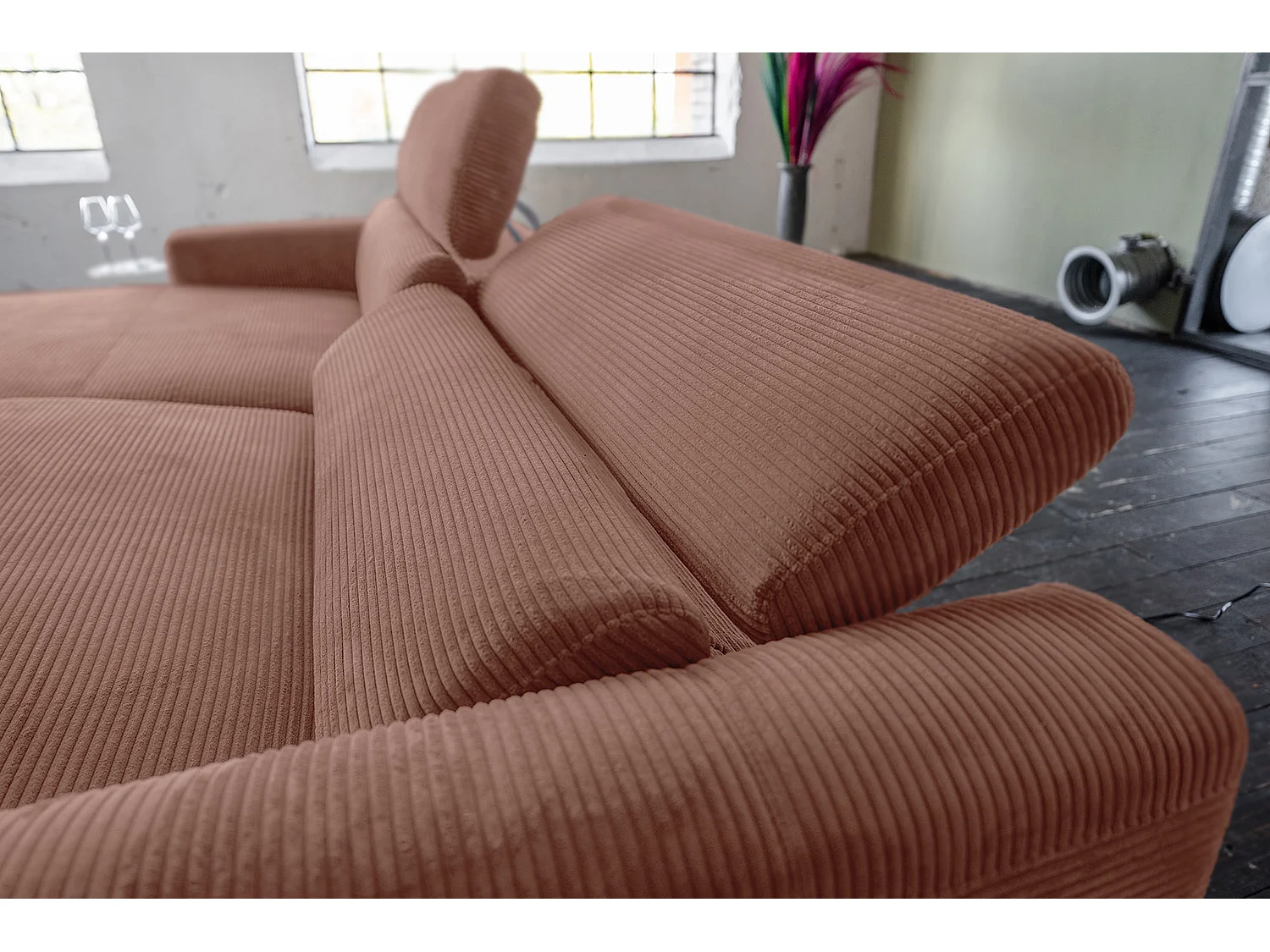 Sofá esquinero - marrón Pana - LAISKA