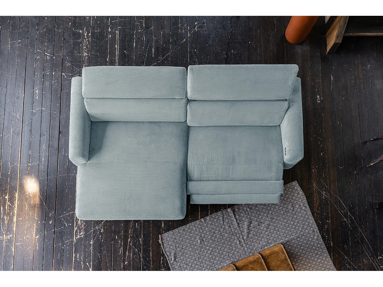 Sofá esquinero - azul claro Pana - LAISKA