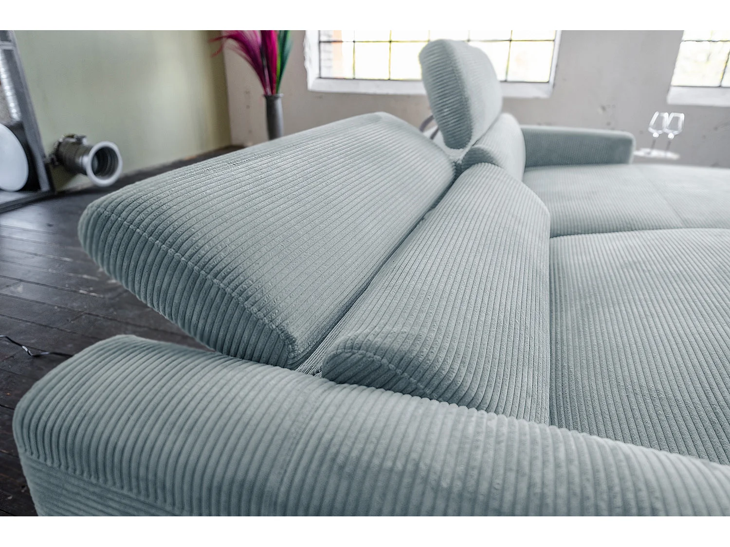 Ecksofa - Hellblau Cord - LAISKA