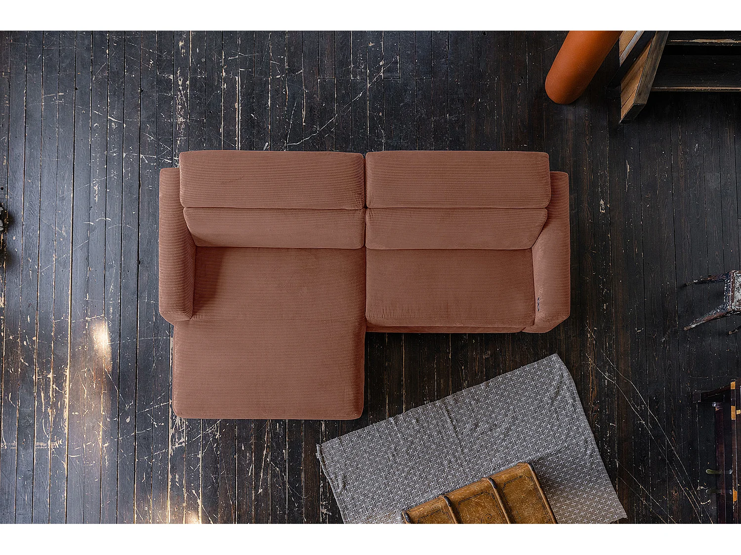 Sofá esquinero - marrón Pana - LAISKA