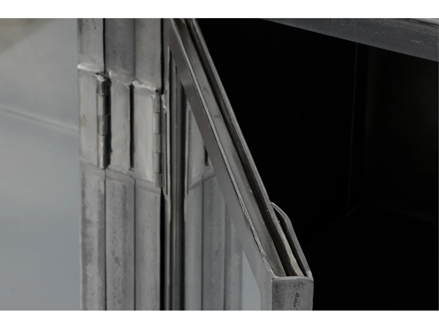 Aparador - Negro metal - BREST