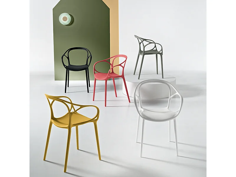 Juego de 2 sillas modernas "Mistral" para el comedor en polipropileno versátil cm 57x55 80h