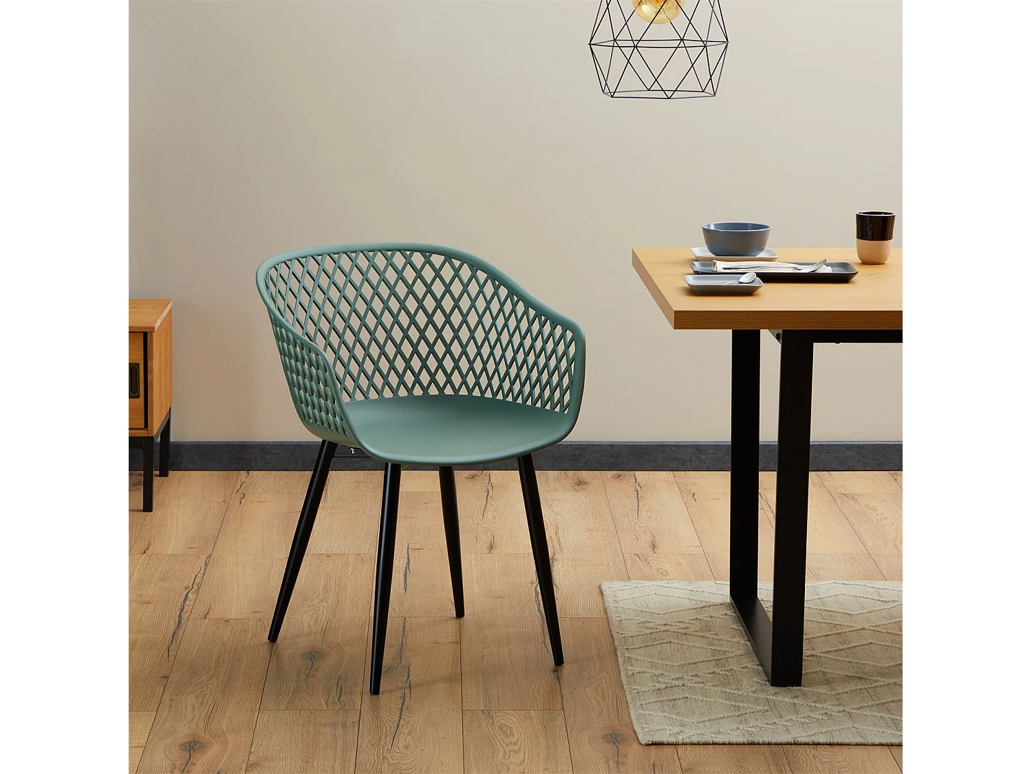 Lot de 4 chaises de salle à manger ou cuisine MADEIRA en plastique vert de gris