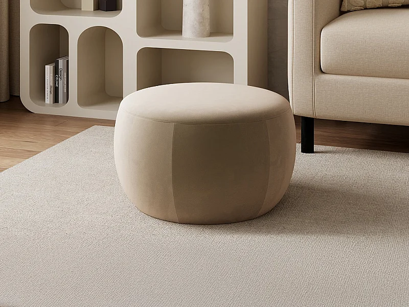 Pufa z weluru w kolorze taupe SIRAYO
