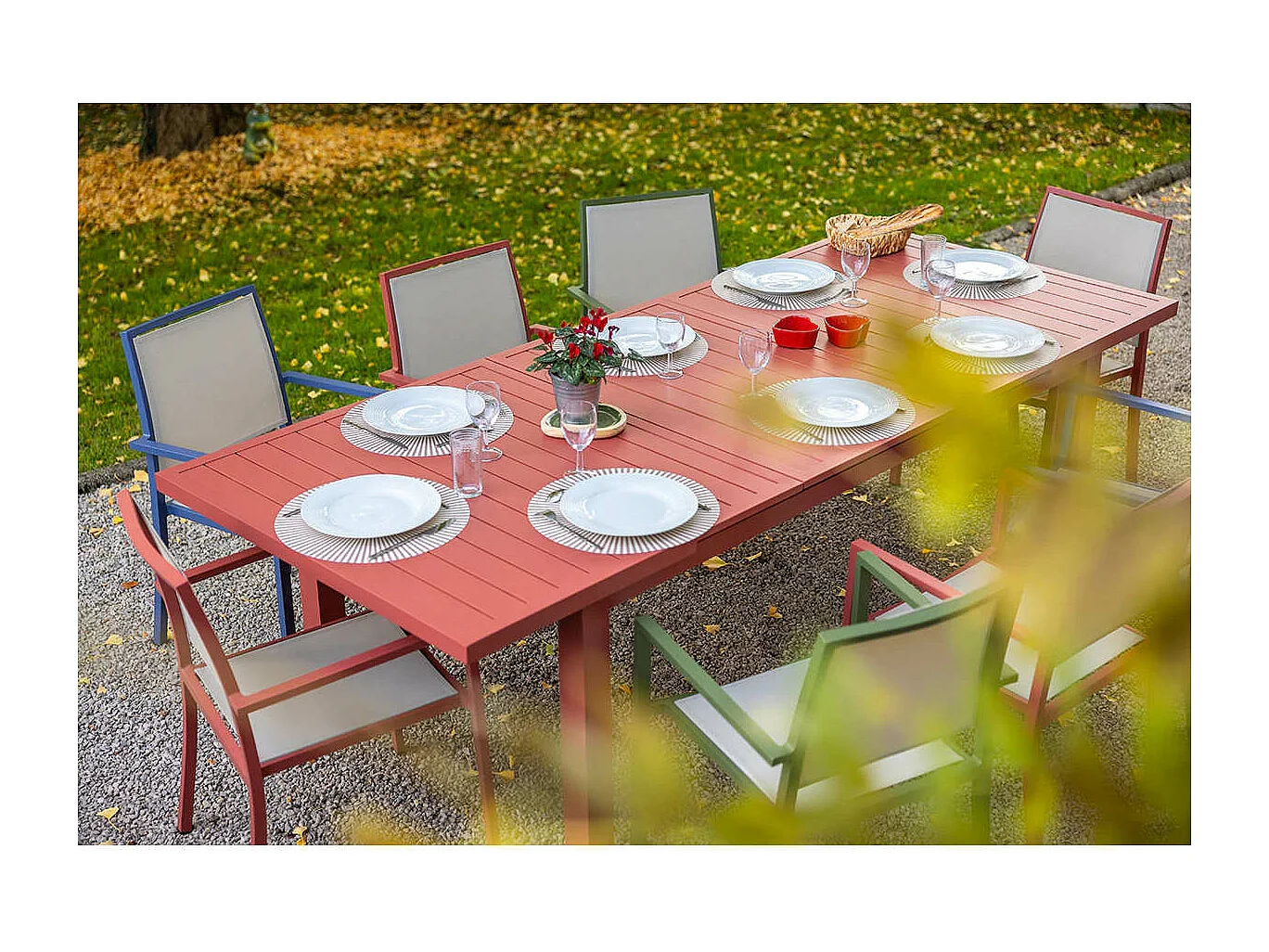 Fauteuil empilable à accoudoir