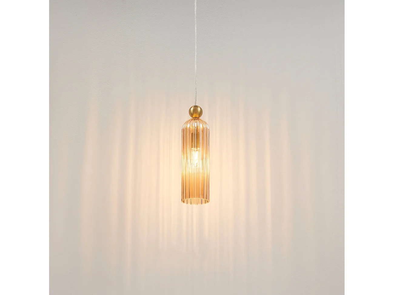 Suspension dorée verre ambré et cannelé - Leonora