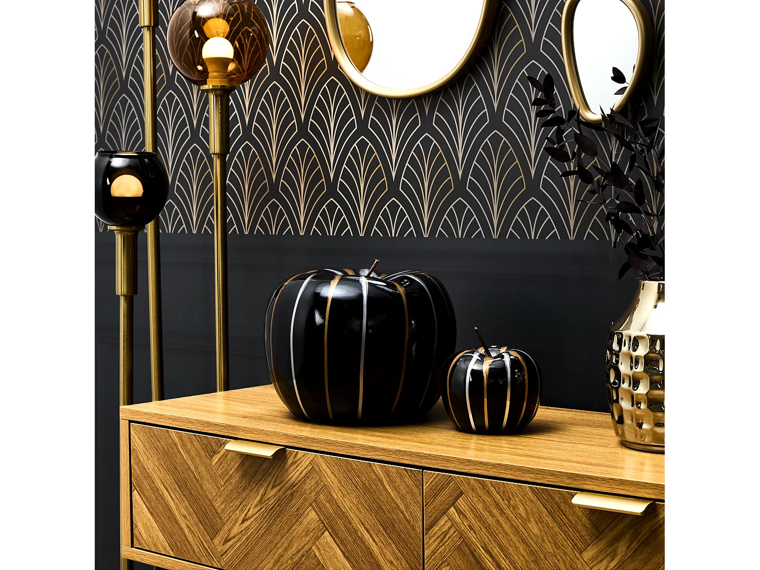 Statue Pomme Coulure Bronze Et Argent H27cm Noir, Argent, Marron