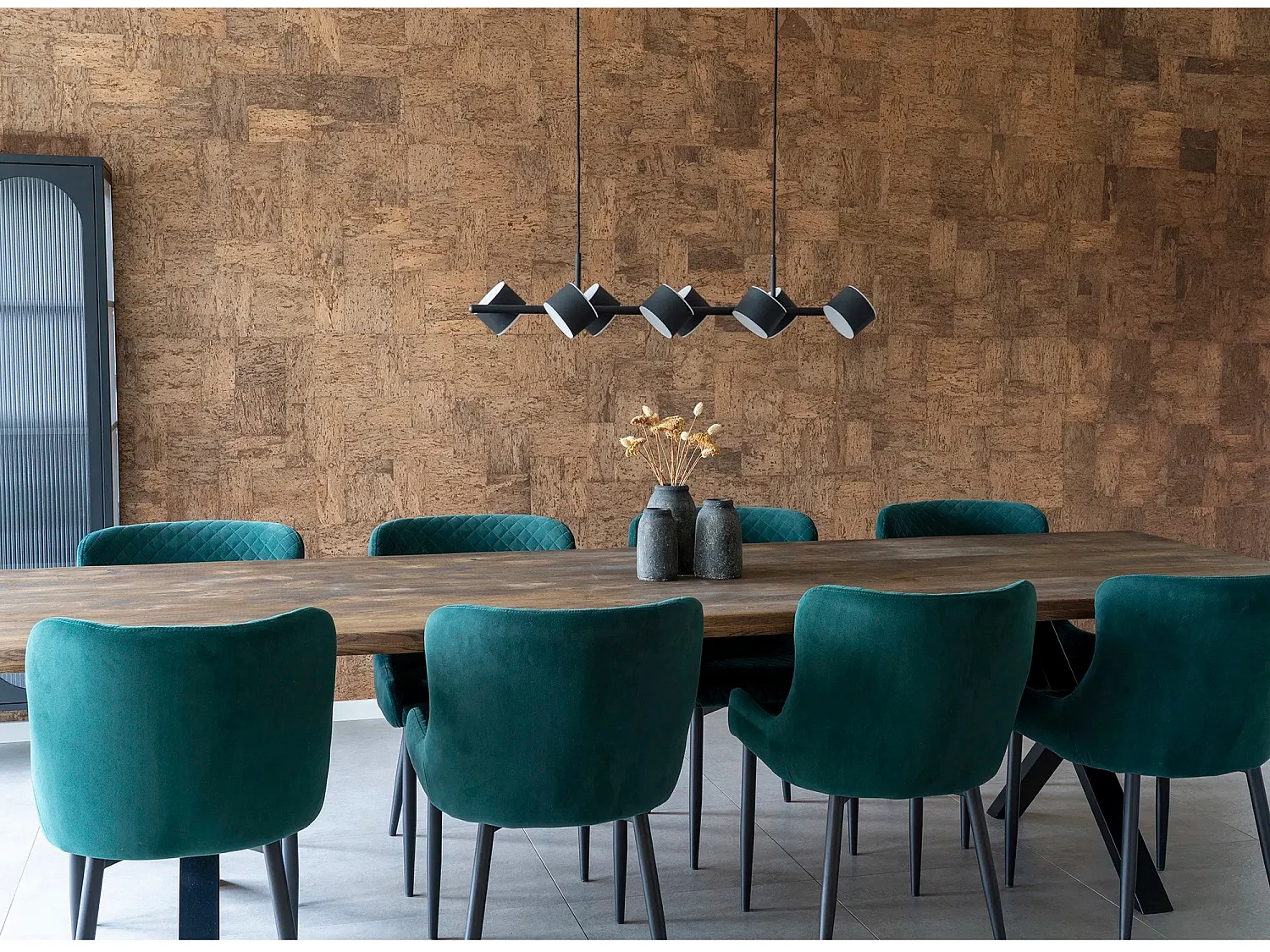 Table à manger industrielle TOULON – Chêne massif & acier noir, design avec bord ondulé-Marron-Largeur 300 cm