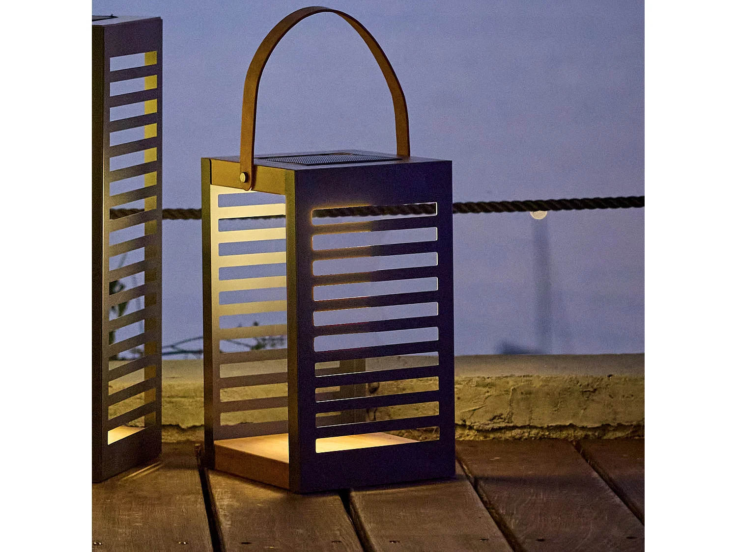 Lanterne solaire et rechargeable FERIAN SMALL H35cm