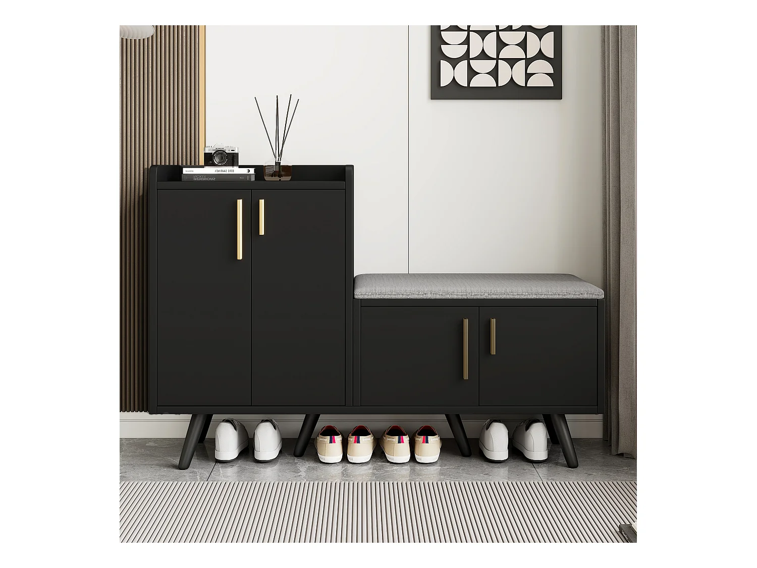Banc à chaussures moderne avec 4 portes et coussin - pièds et poignées en métal - coloris noir - 120 x 34 x 82 cm