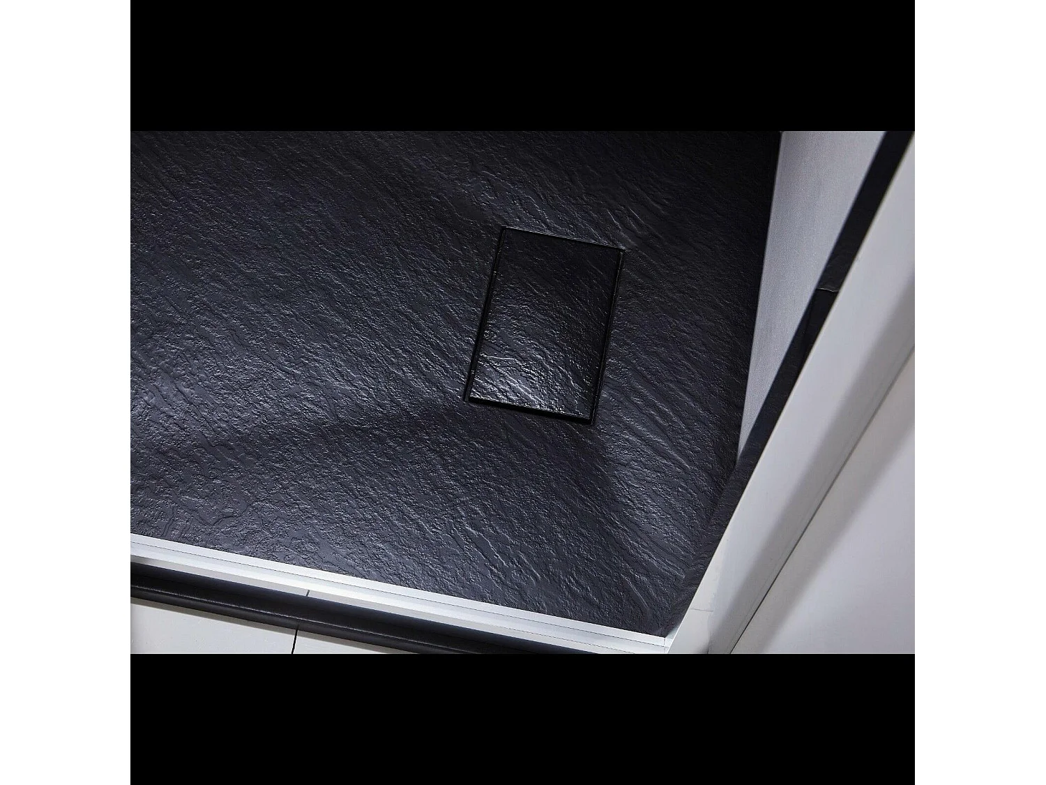 Piatto Doccia Spessore 2.6 Cm Resina SMC Effetto Pietra Stone Ardesia Antiscivolo Riducibile Filopavimento Con Griglia Di Copertura Nero 80x170 Cm