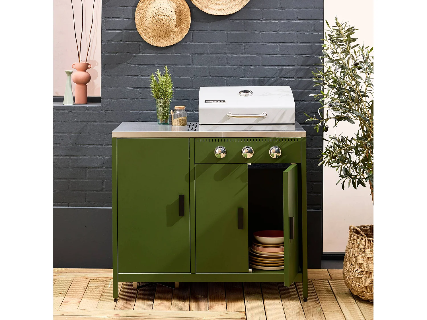 Barbecue gaz 3 brûleurs. vert. 3 portes et 2 espaces de rangement