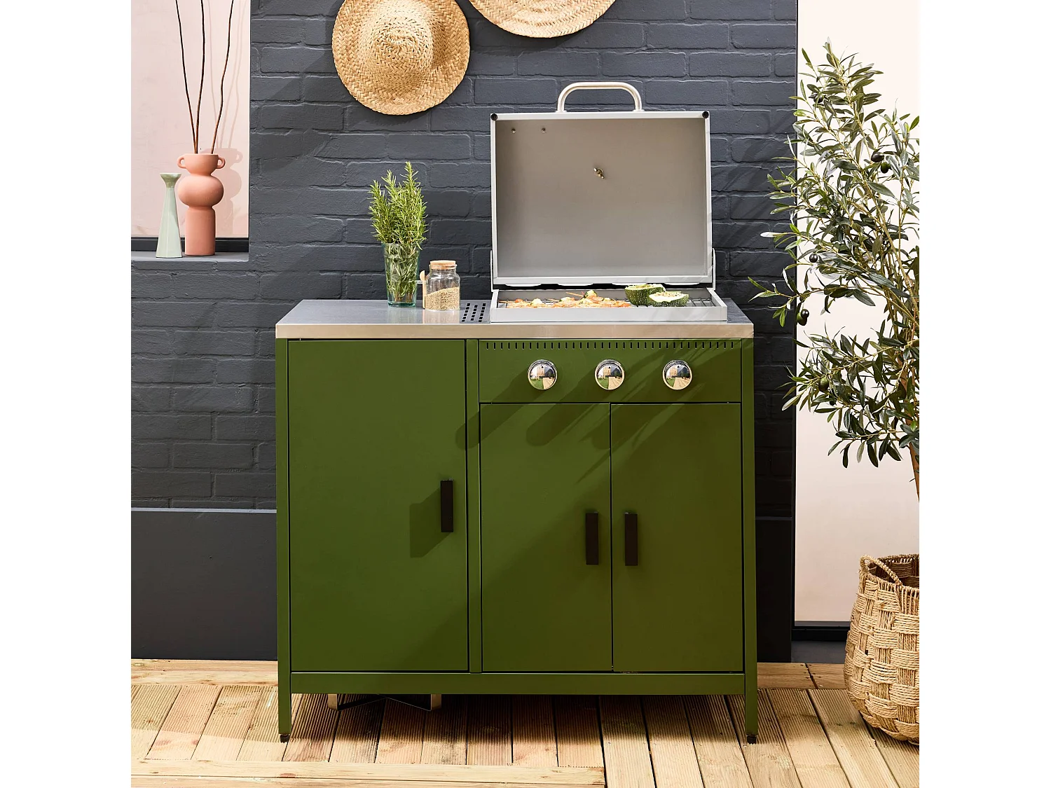 Barbecue gaz 3 brûleurs. vert. 3 portes et 2 espaces de rangement