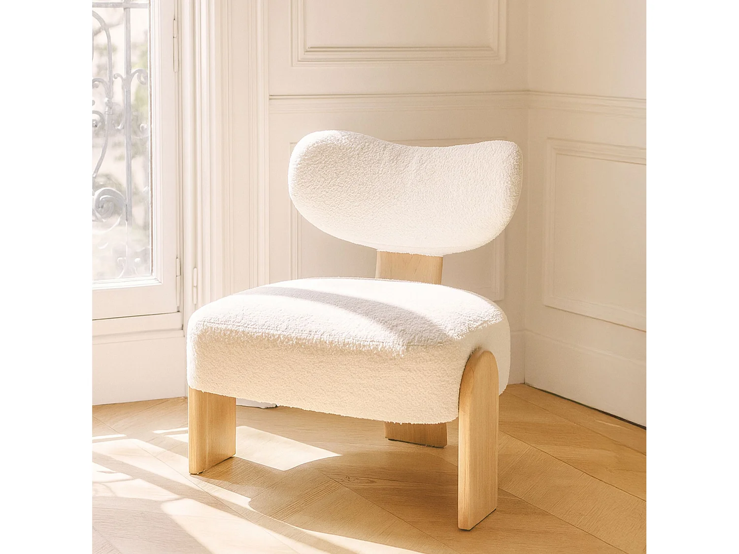Now's Home - Fauteuil Tissu Bouclette Blanc Et Pied En Bois 70x72x72cm Hella