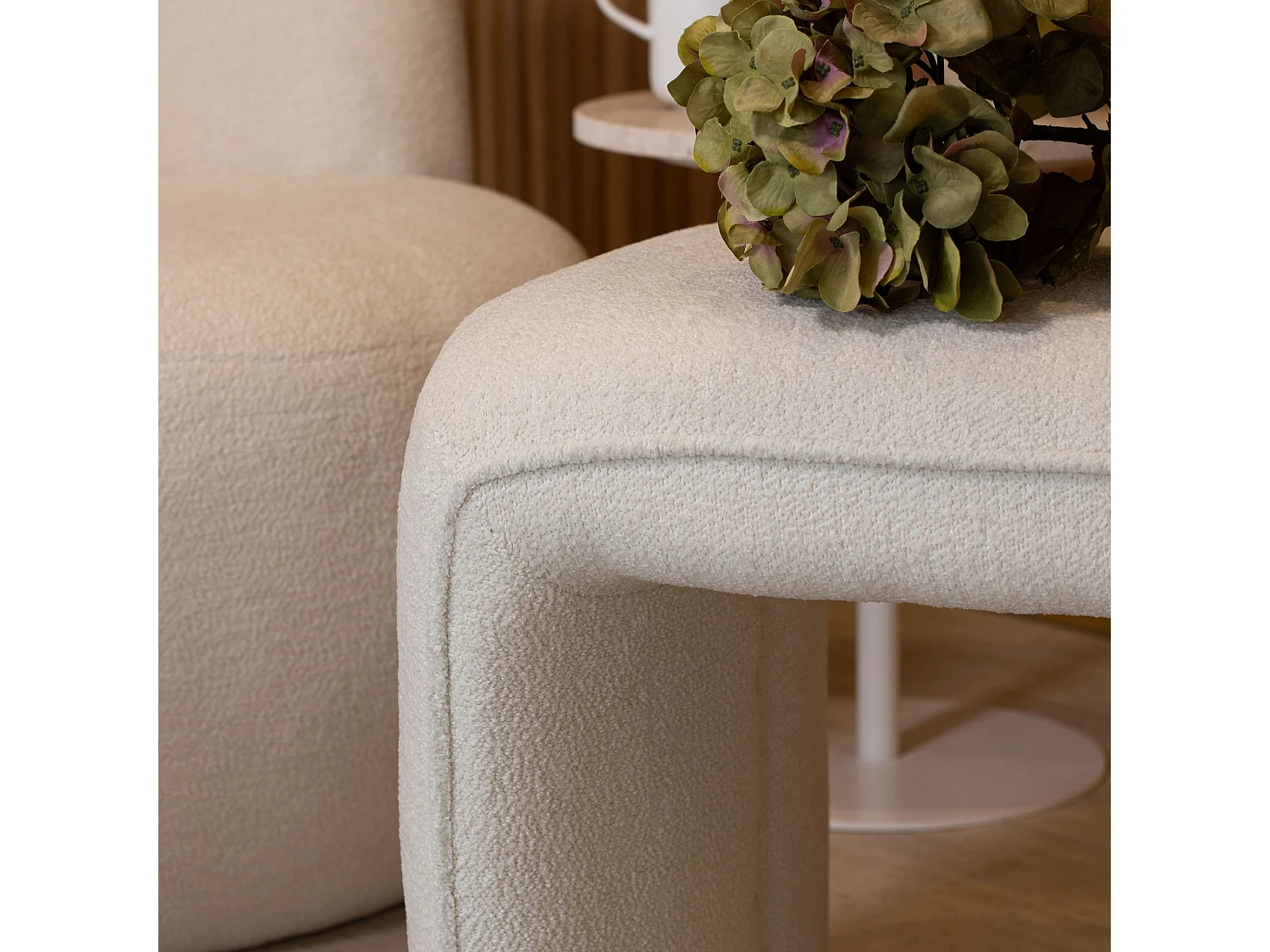 Now's Home - Banc En Tissu Bouclette écru Avec Surpiqure 100x41x44cm  Malo