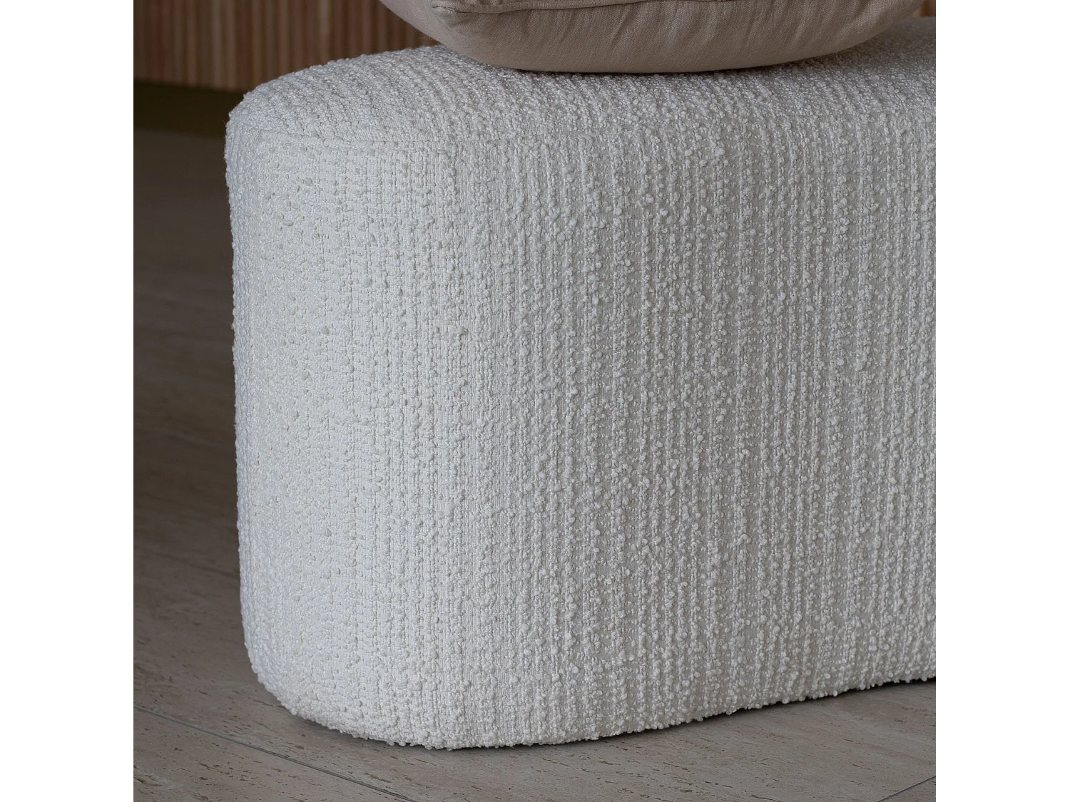 Now's Home - Banc Incurve  Bouclette Ecru  Sturcture Bois 101x56x47cm Malo