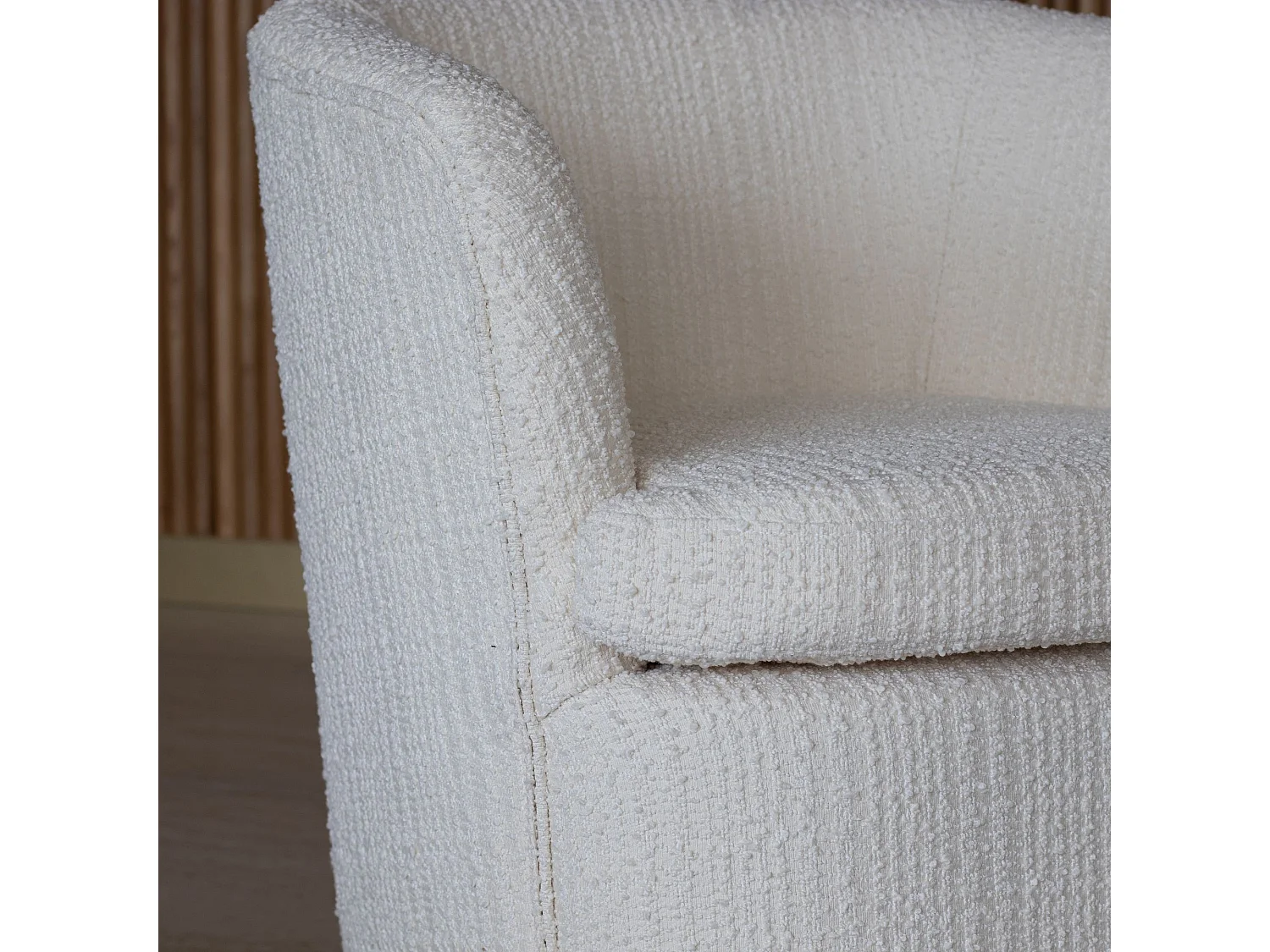 Now's Home - Fauteuil  Pivotant En Bouclette Ecru 73.5x73x77cm Malo