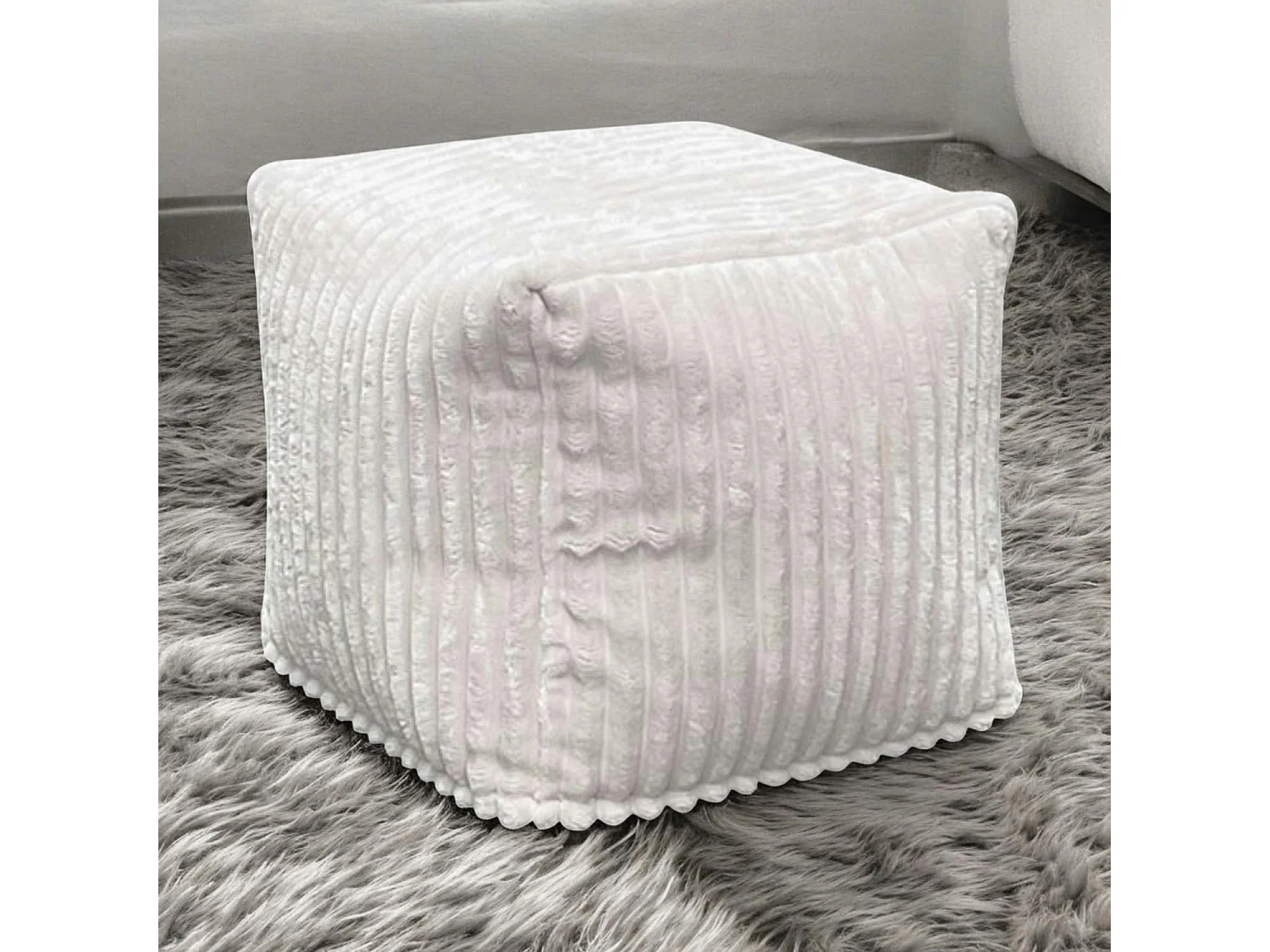 Pouf carré velours grosses côtes blanc VISBY