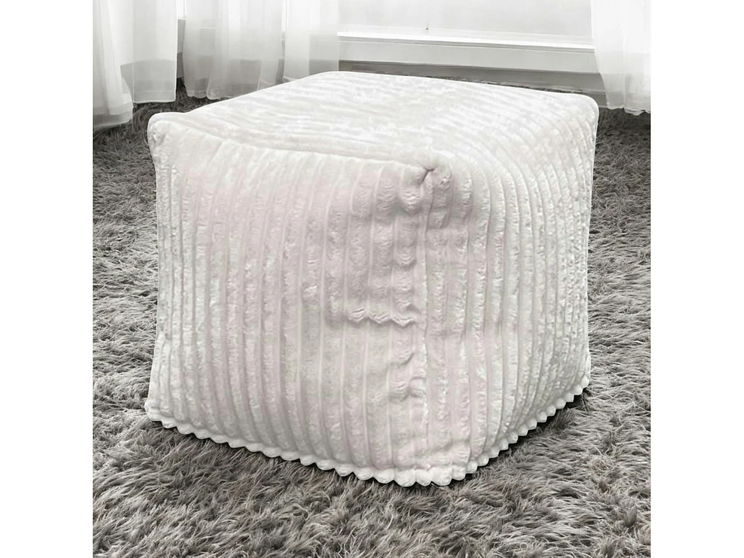 Pouf carré velours grosses côtes blanc VISBY