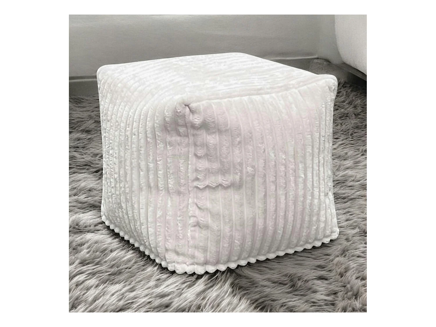 Pouf carré velours grosses côtes blanc VISBY