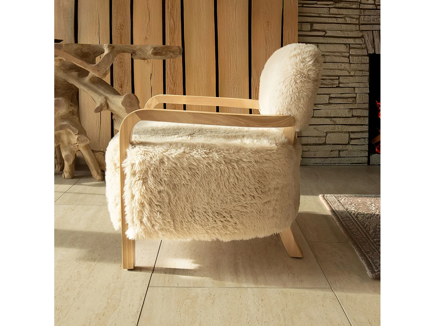 Now's Home - Fauteuil En Tissu Doux Effet Mouton Beige Pieds En Bois 71x79x77cm Yack