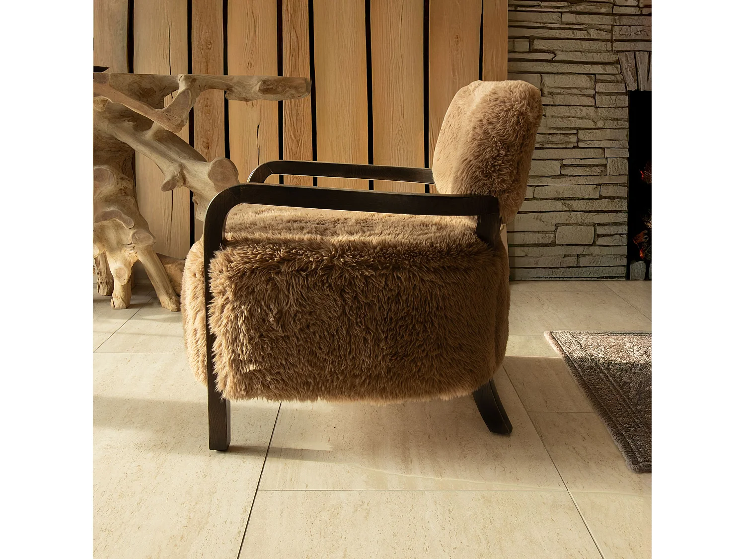 Now's Home - Fauteuil En Tissu Doux Effet Mouton Cappuccino Pieds Bois 71x79x77 Yack