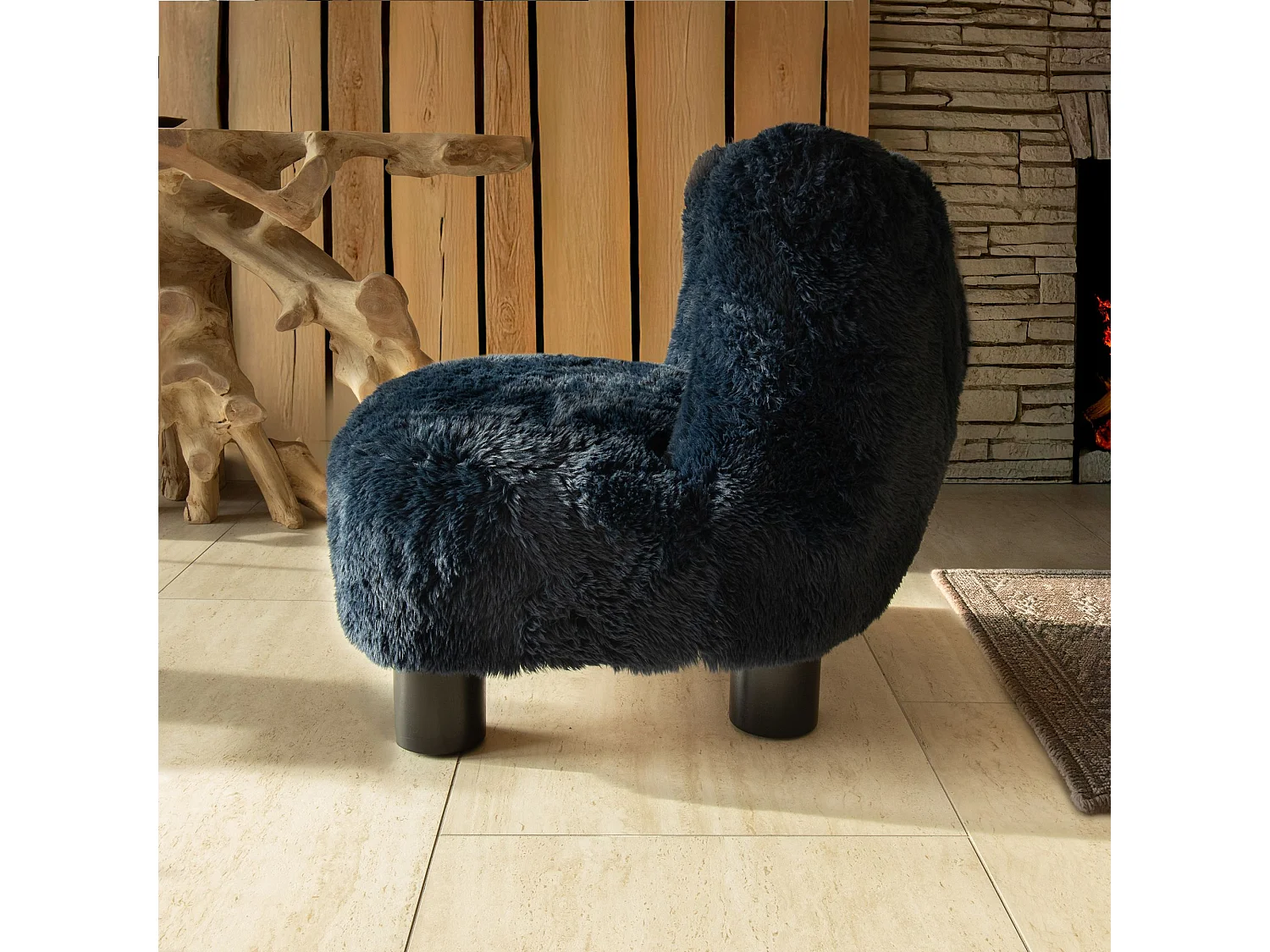 Now's Home - Fauteuil Effet Fourrure Bleu Avec Pieds En Bois Noir  76x81x77cm Artic