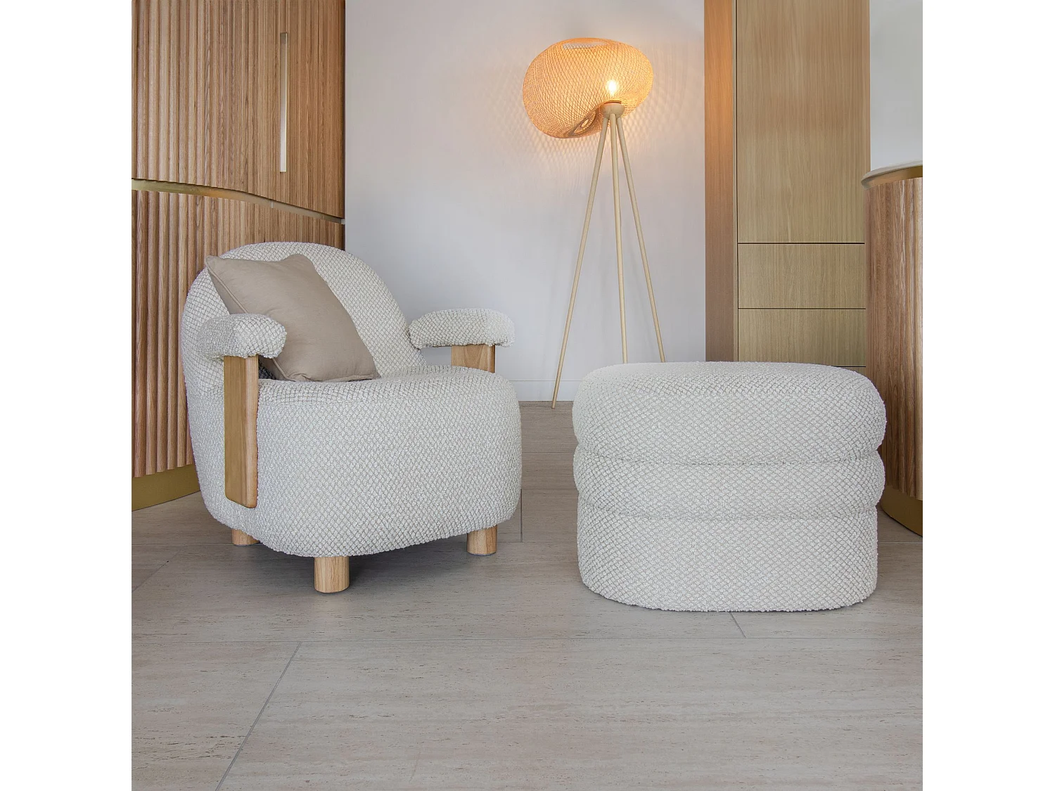 Now's Home - Fauteuil En Bouclette Beige  Structure En Bois 72x75x73.5cm Ulysse