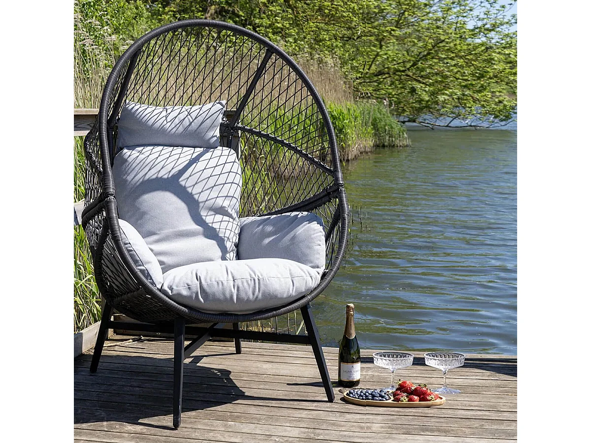 EGGYN - Fauteuil Lounge de Jardin Forme Oeuf en Métal Noir et Polyrotin