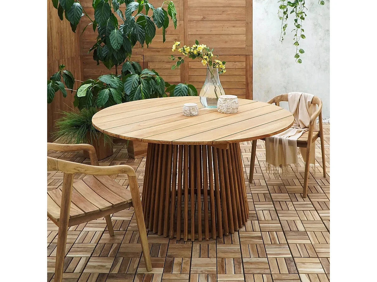 LIRICIA - Table Repas de Jardin Ø120cm en Teck Massif Pied Central Ajouré
