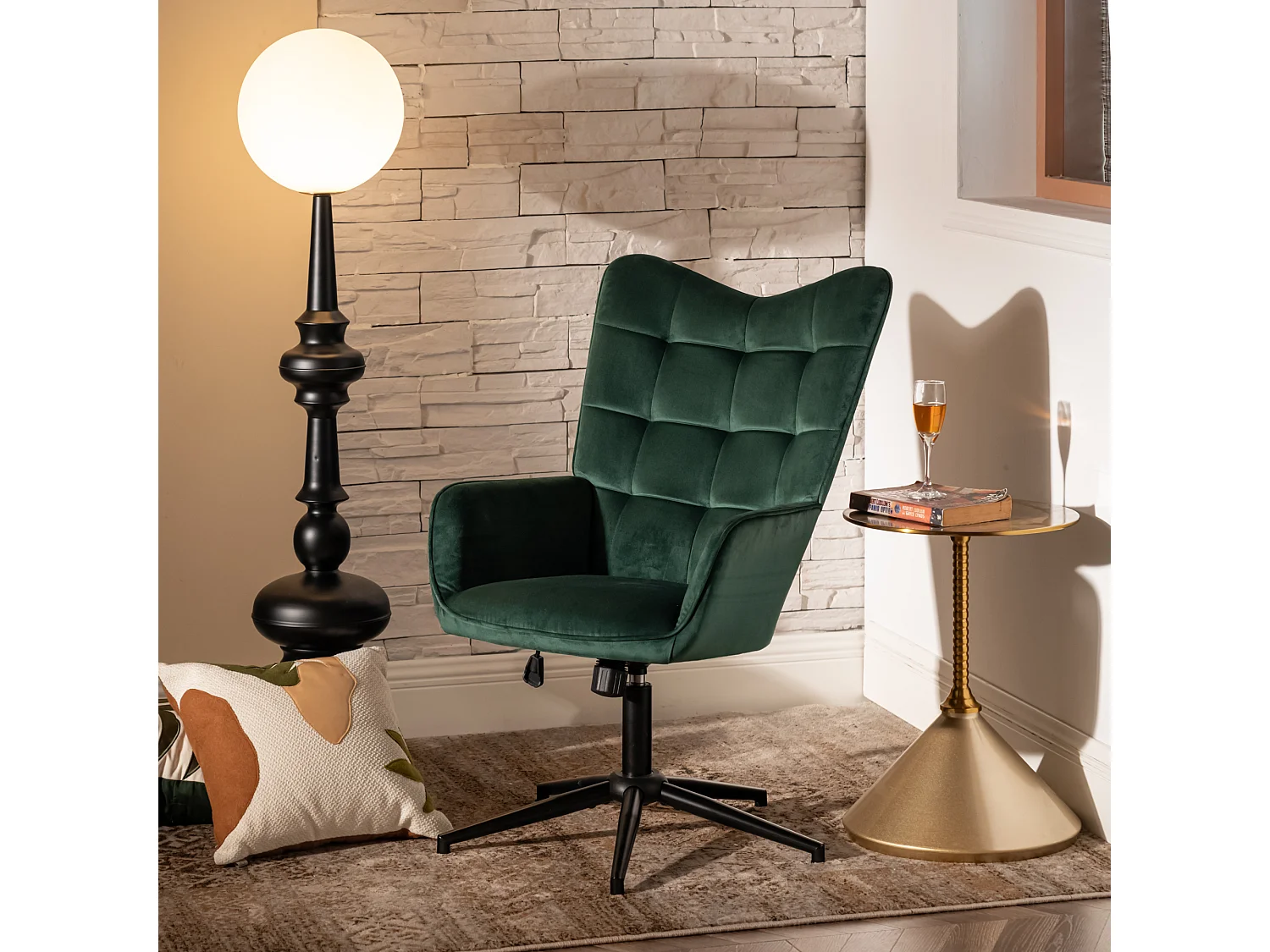 URBAN MEUBLE Fauteuil de bureau scandinave avec accoudoirs, 360°, en velours vert IRIS SMALL VELVET GREEN