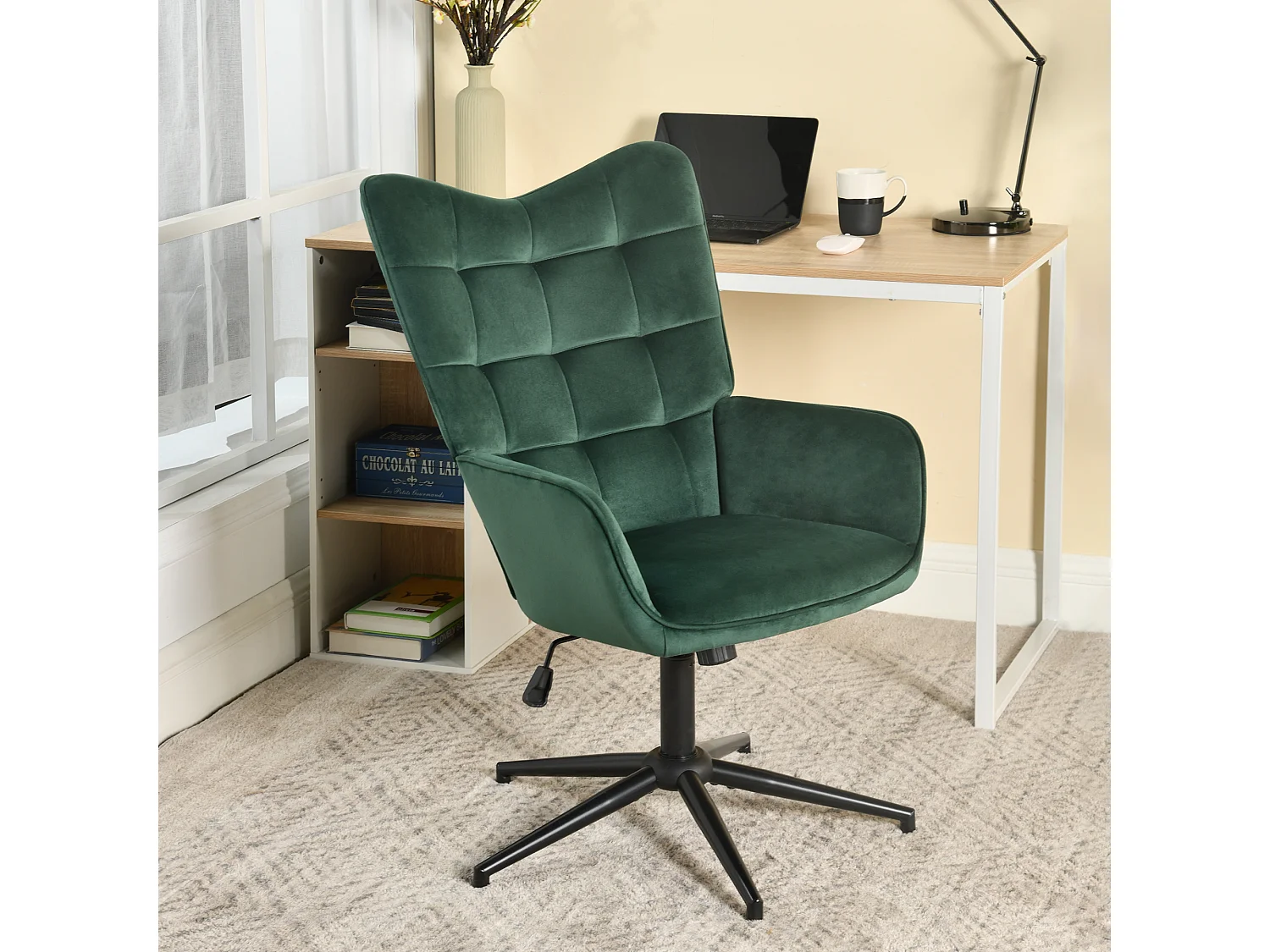 URBAN MEUBLE Fauteuil de bureau scandinave avec accoudoirs, 360°, en velours vert IRIS SMALL VELVET GREEN