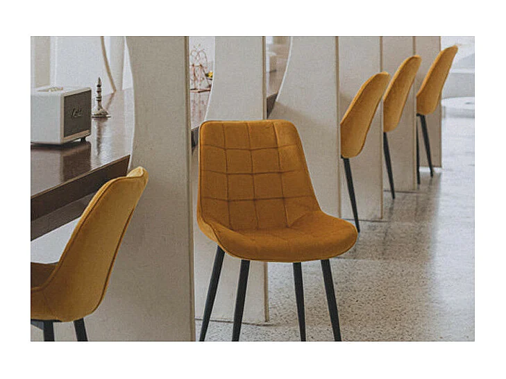Chaise Moderne en Tissu Velours Couleur Moutarde avec Pieds en Métal