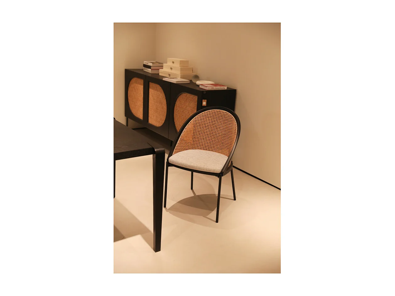 Fauteuil confortable : Assise en tissu et dossier en Cannage Naturel