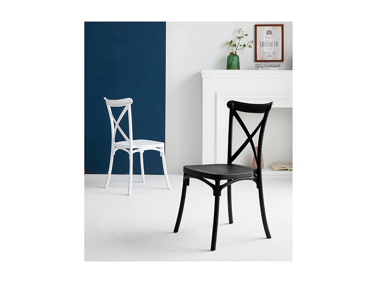 Lot de 4 chaises noires style BISTROT en résine polypropylène