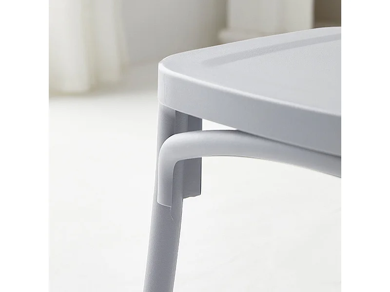 Lot de 4 chaises blanches style BISTROT en résine polypropylène