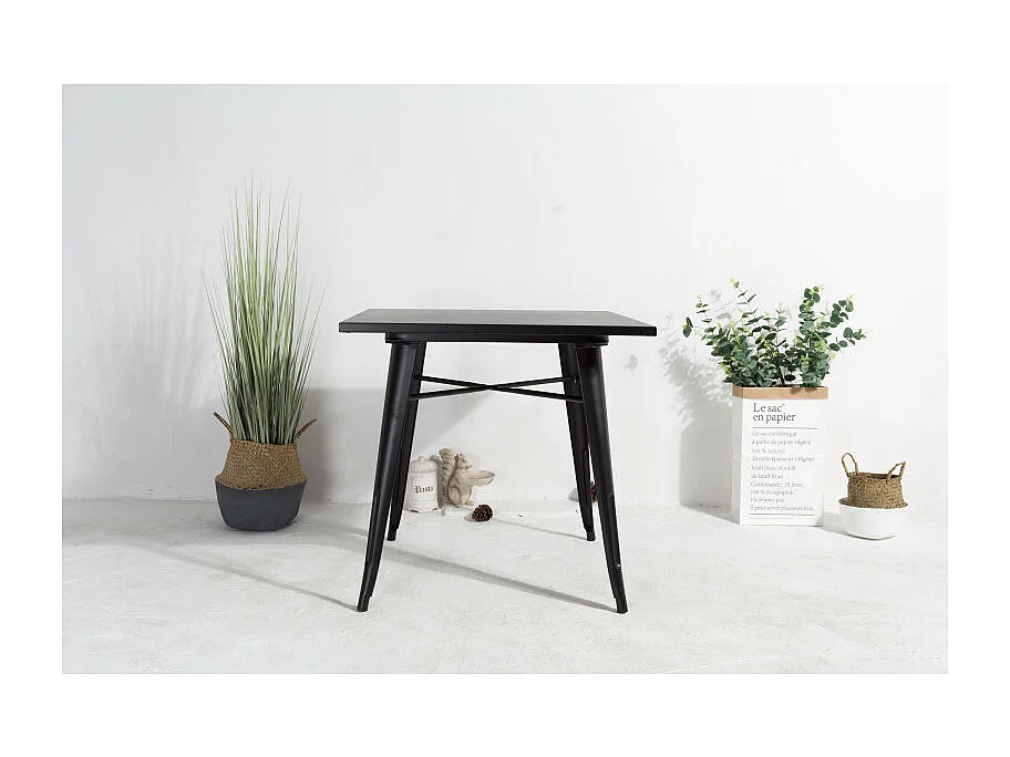 Table style industriel en métal noir mat - 80x80 cm