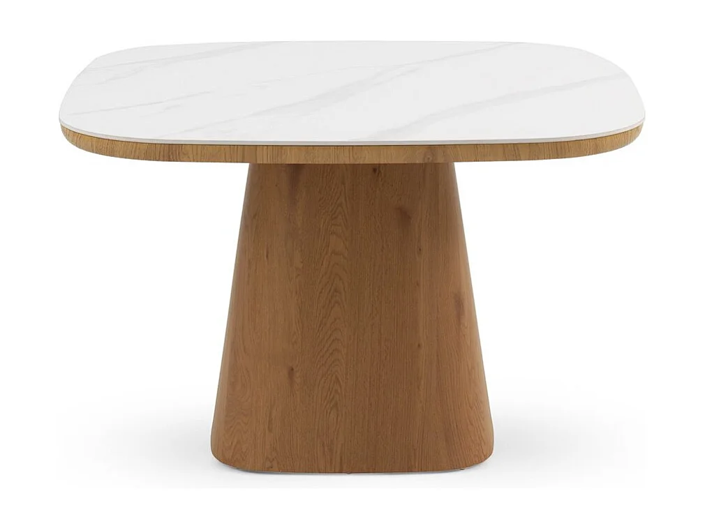 Mesa comedor chapada en madera de roble con sobre cerámico blanco calacatta
