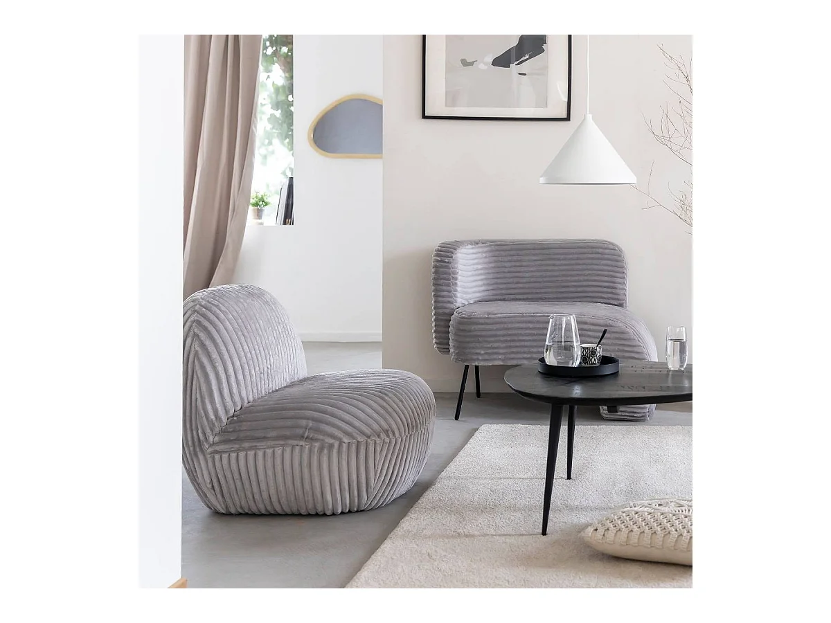 Sillón comodidad en gris acanalado terciopelo Soléa
