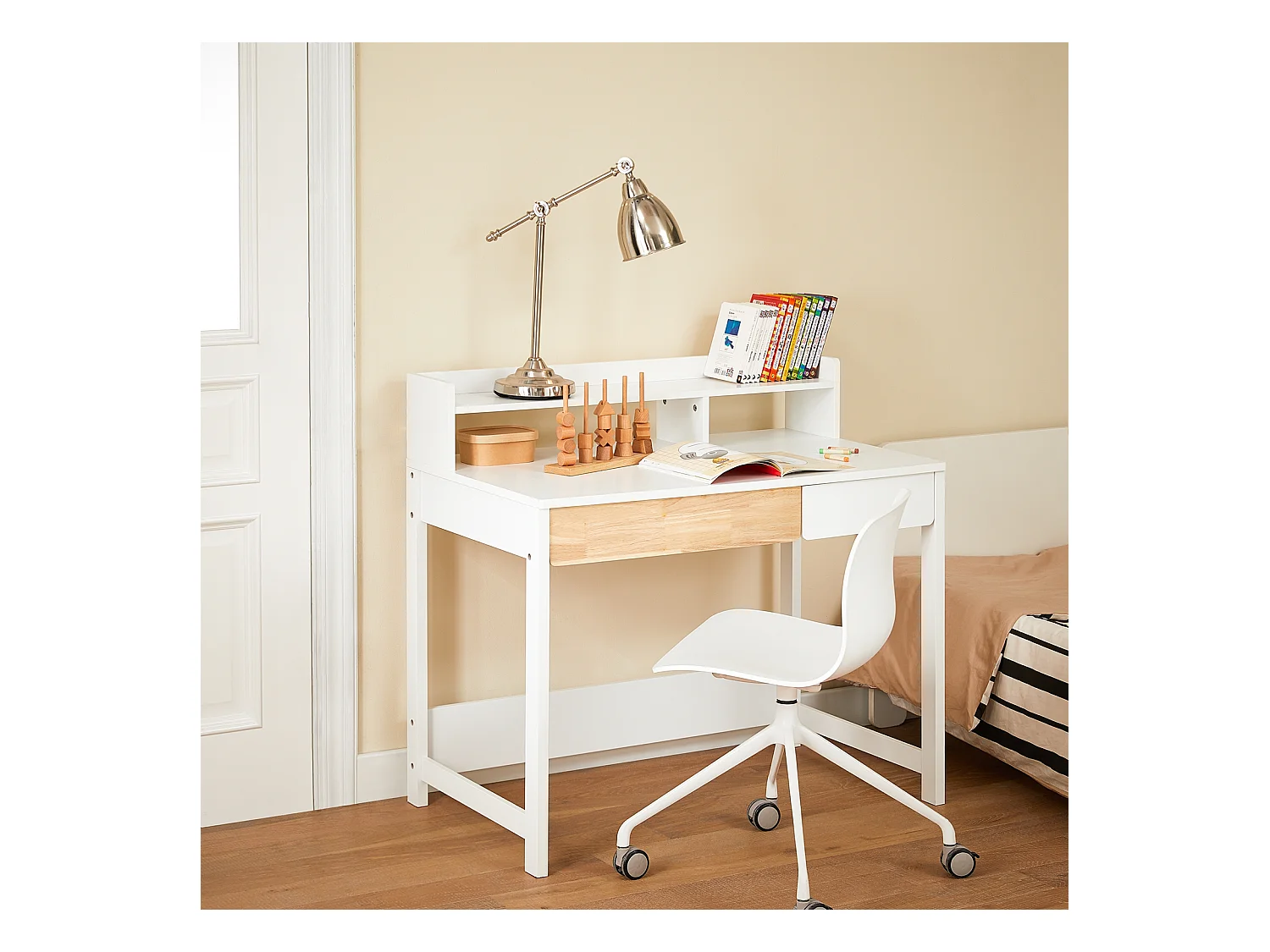 SoBuy Bureau Informatique, Bureau d'Ordinateur, Table d’Étude à Domicile avec 1 Étagère et 2 Tiroirs pour Bureau, Salon, Chambre FWT106-W