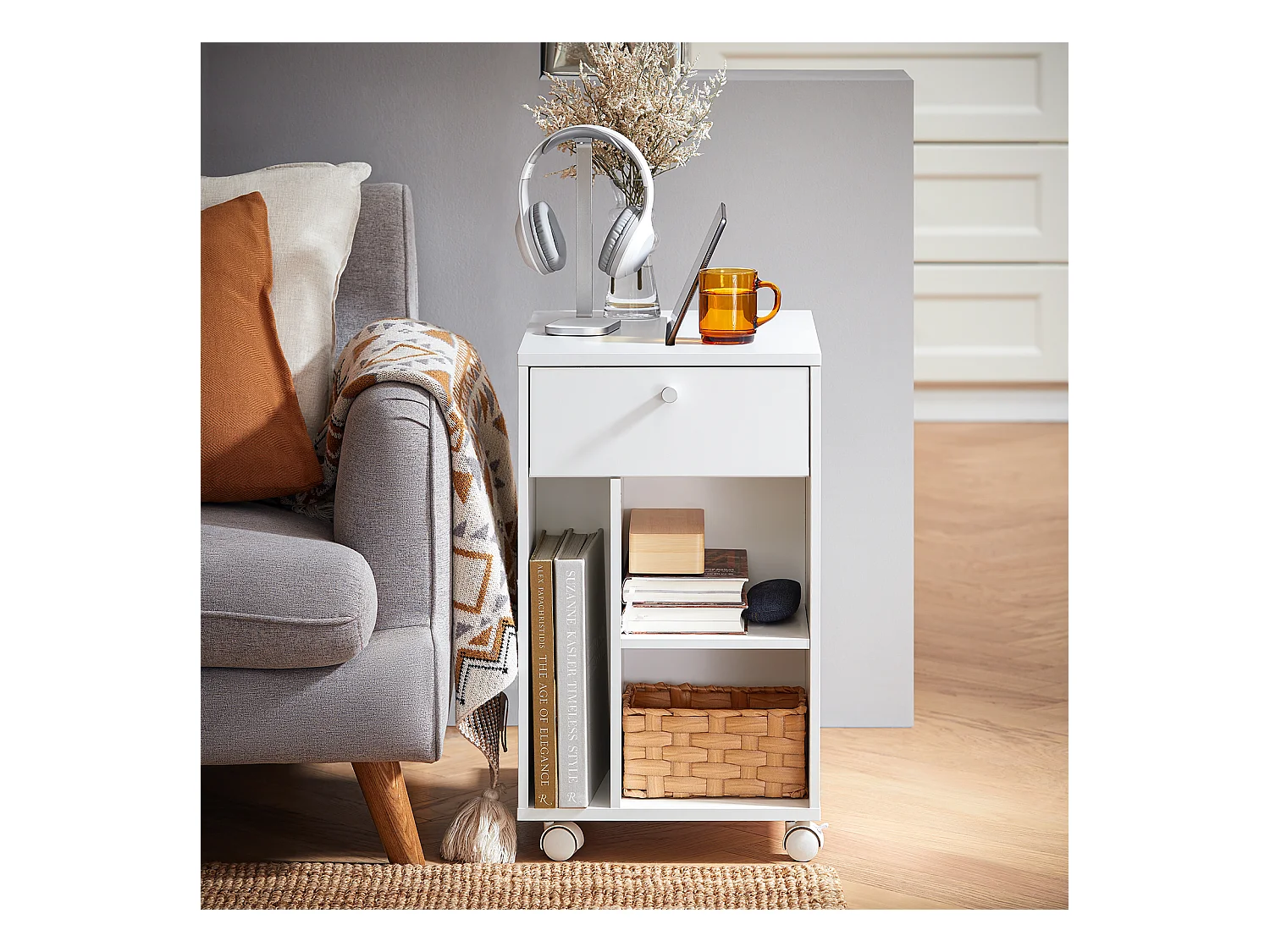 SoBuy FBT148-W Bout de Canapé sur Roulettes Table de Chevet Table de Nuit Table d'Appoint avec 1 Tiroir et 3 Compartiments Ouverts, en Forme de C, L50 x P36 x H62 c