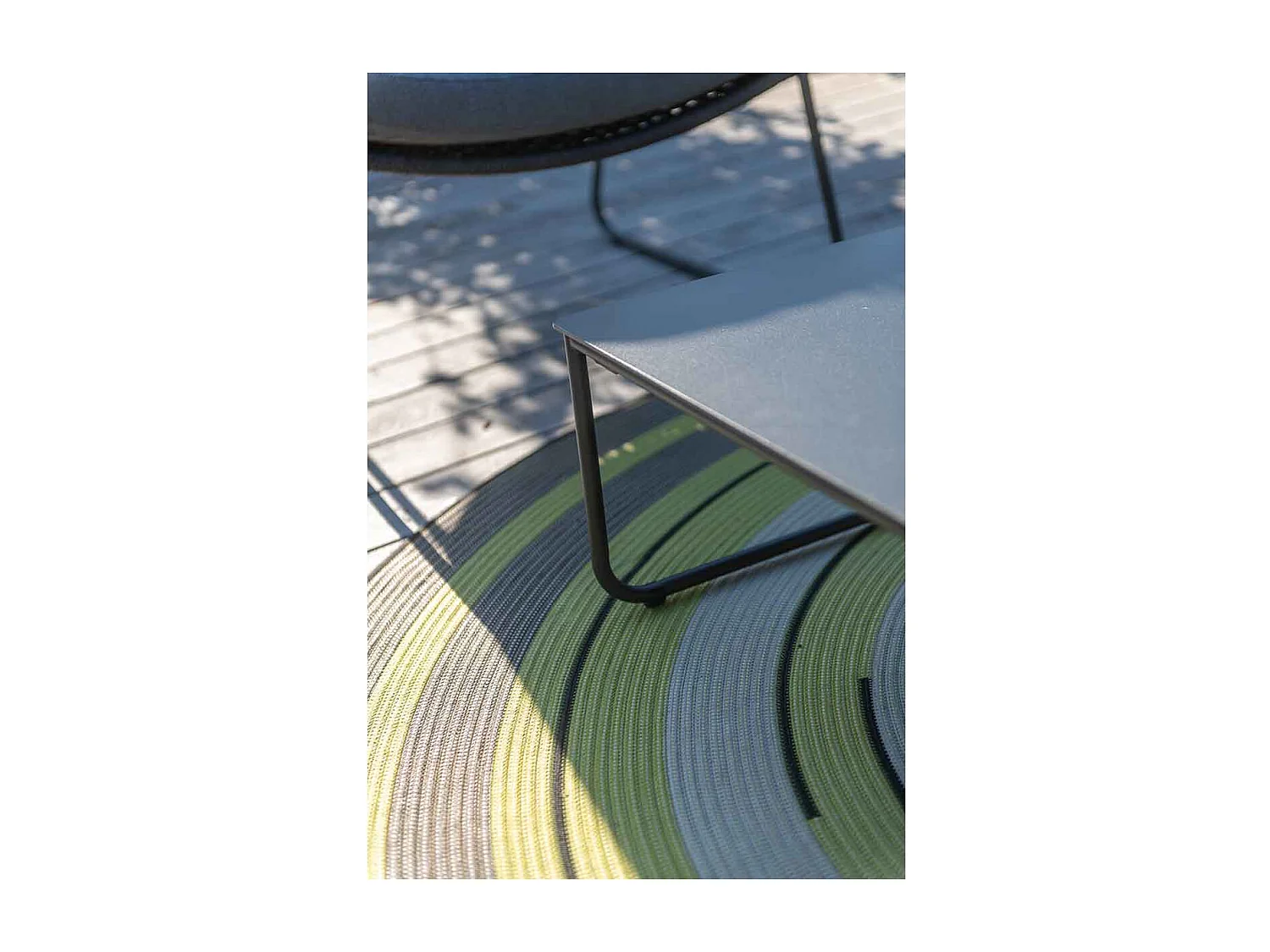 Table de salon de jardin 4 Seasons Dali gris foncé 110 x 60 x h 30cm