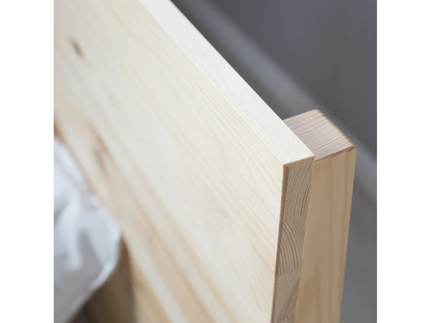 Lit adulte 2 personnes bois marron 145 x 209 x 102 cm LIT06167