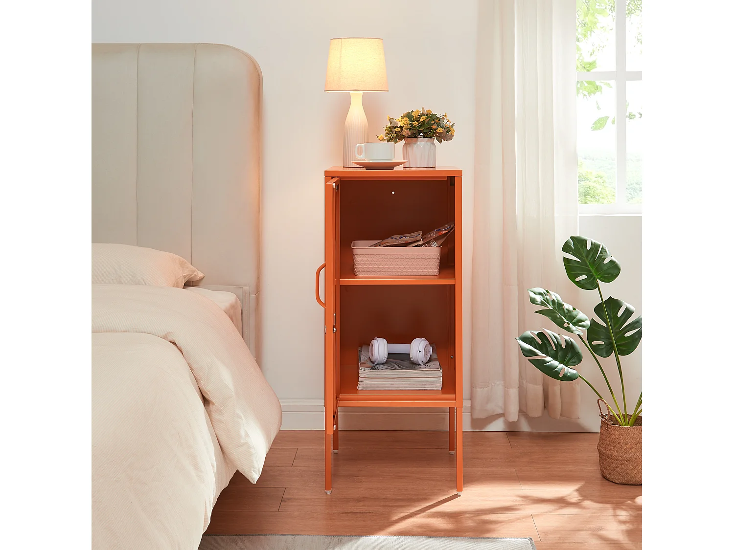 Table de chevet Hausjärvi acier 82 x 35 x 35 cm orange [en.casa]