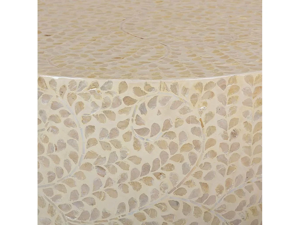 Mesa de centro redonda em madeira e capiz 80x80x42h cm