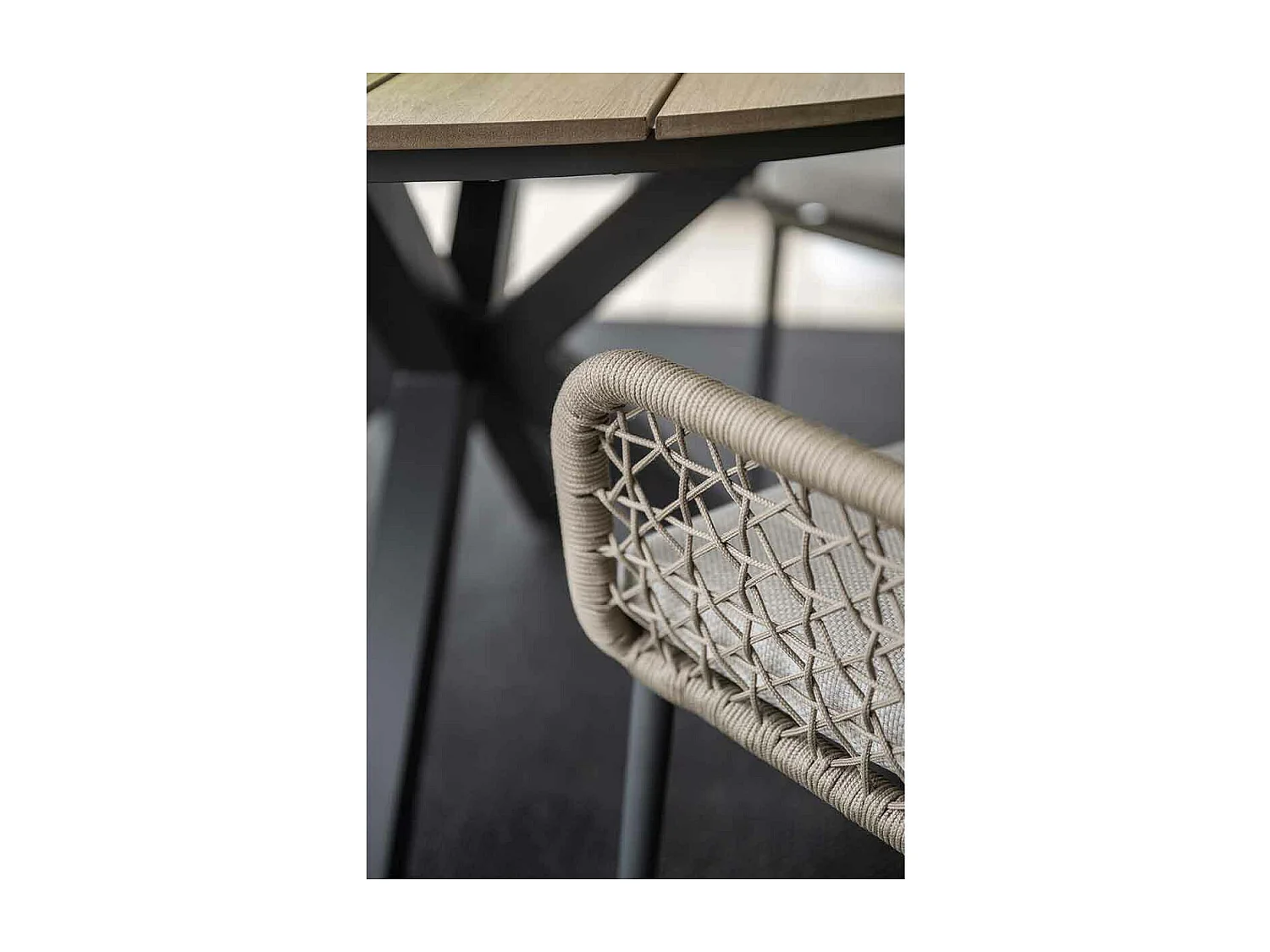 Garden Impressions Pemba tuinset 5-delig - Tulli tuintafel Ø122x75 cm - light teak vironwood