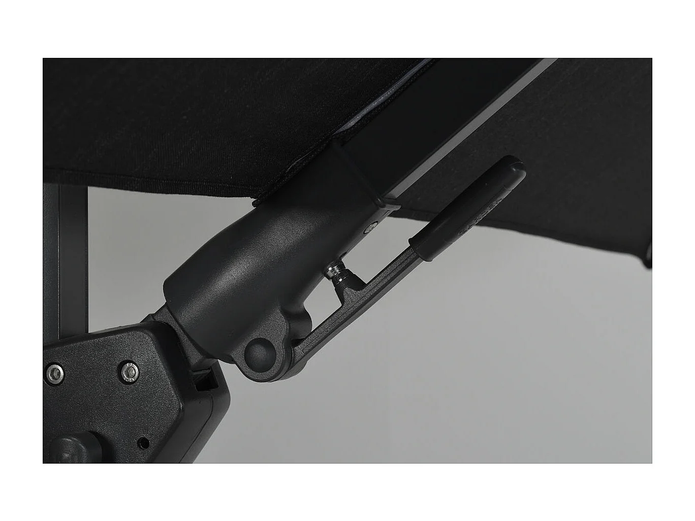 Garden Impressions Zweefparasol Hawaii Deluxe 300x300 - donker grijs - zwart