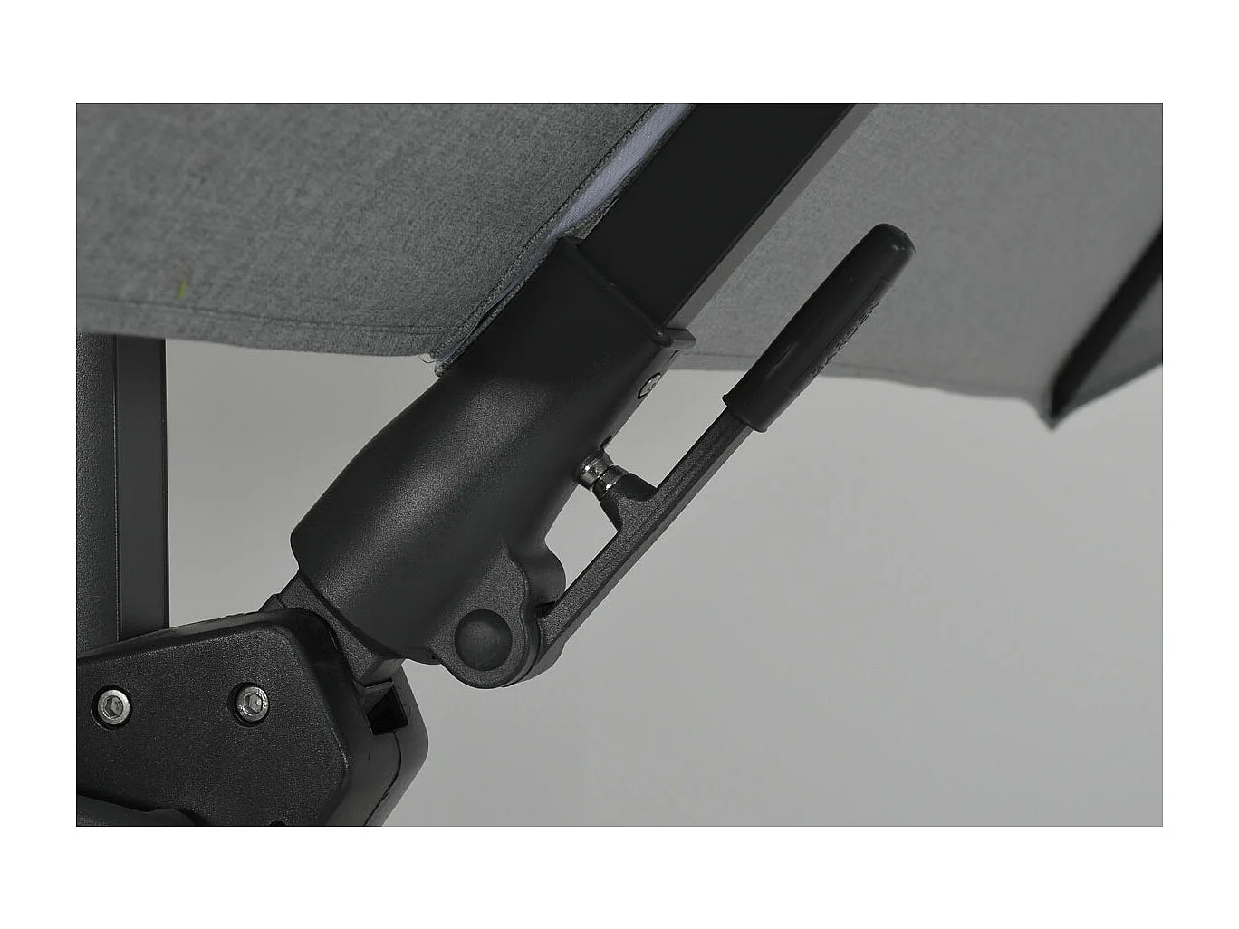 Garden Impressions Zweefparasol Hawaii Deluxe 300x300 - donker grijs - licht grijs