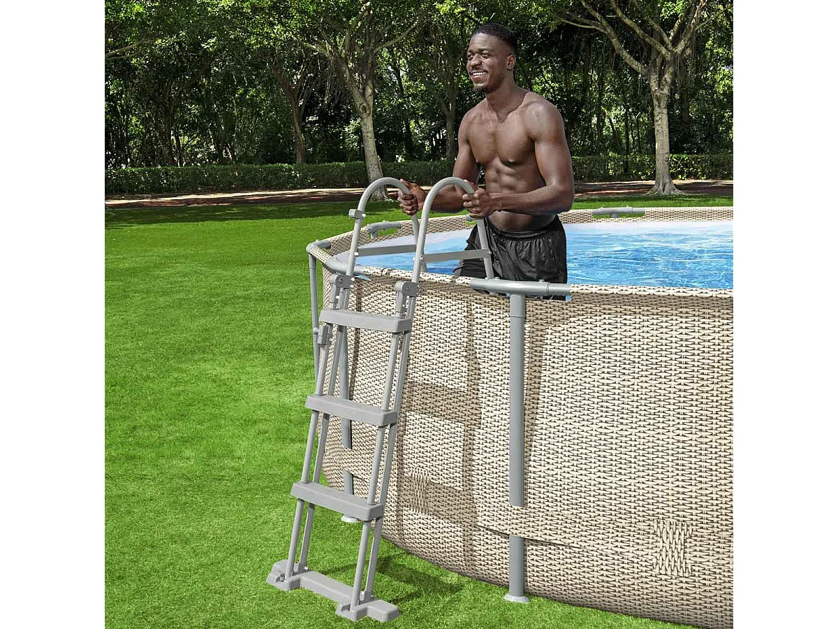Marche au dessus de piscine Bestway 107 cm