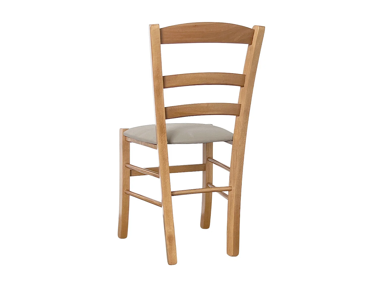 Une chaise en bois, une nuit claire, avec une peau sereine et imprimée comme celle d'une colombe